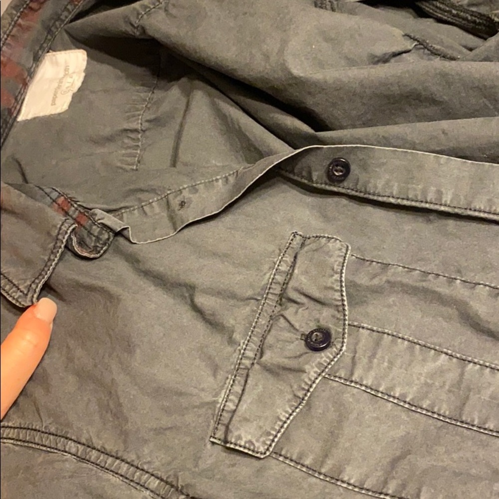 Men’s button down - Picture 2 of 3